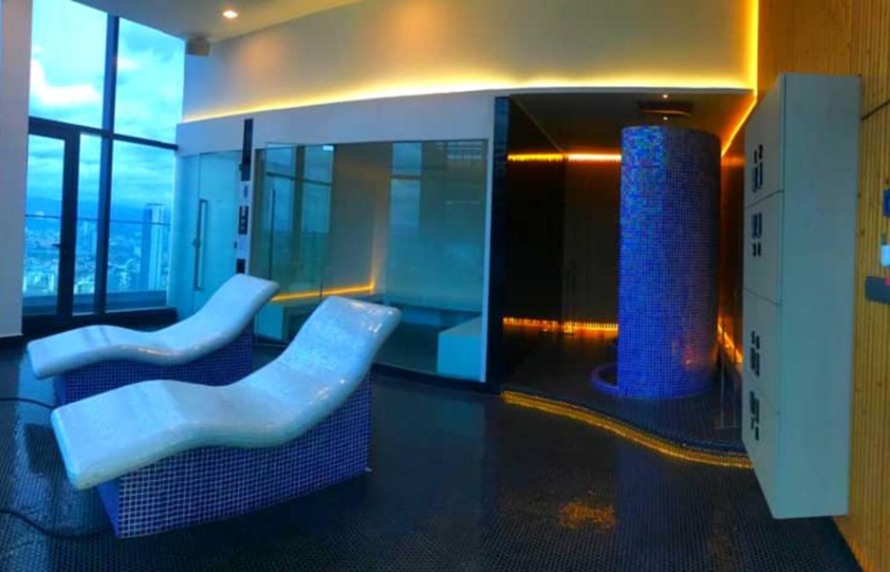 Star Luxury Suites Klcc Куала-Лумпур Экстерьер фото